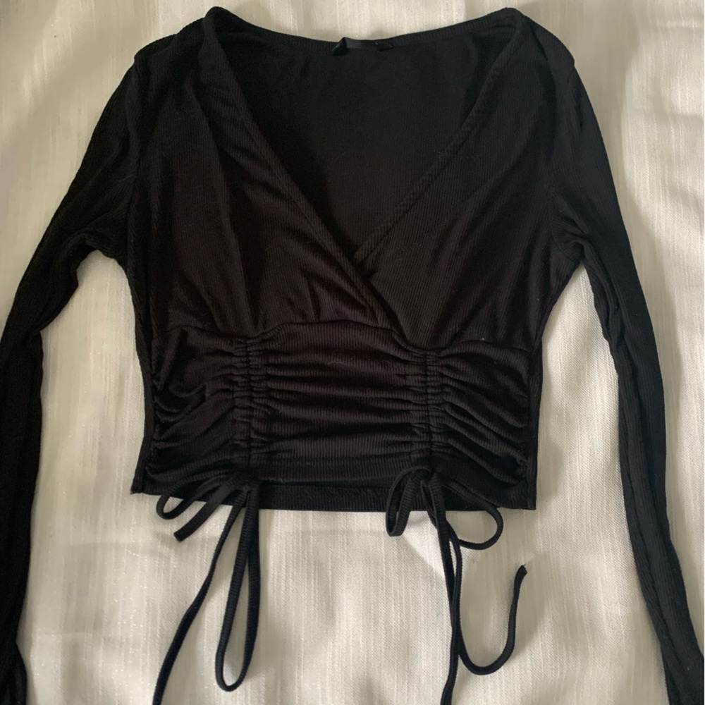 V cut crop top